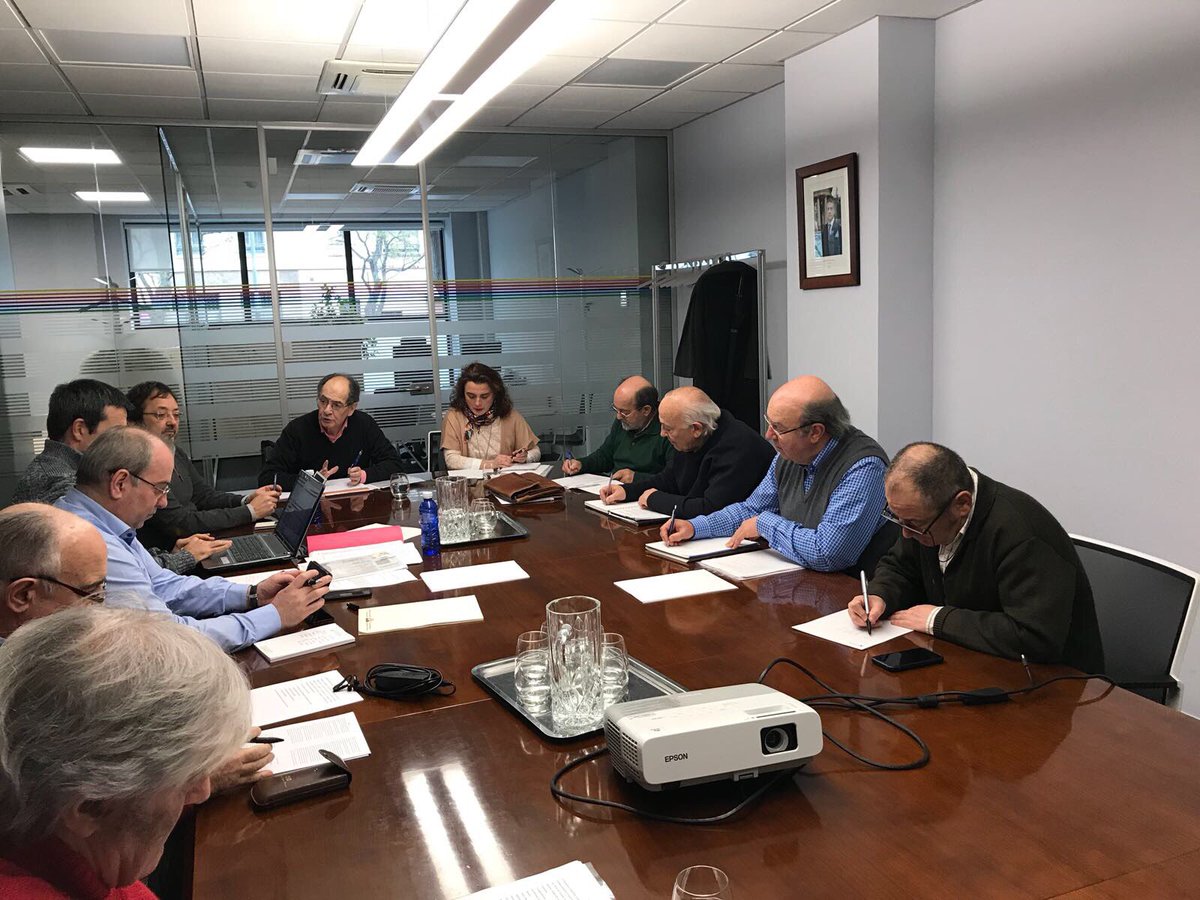 rosalavin_'s tweet photo. Hoy se ha constituido ASEKOOP Asociación de Asesores #Senior Cooperativos #coop de Euskadi, con el apoyo de @konfekoop, Gran día!! https://t.co/QjTCoZ7gud