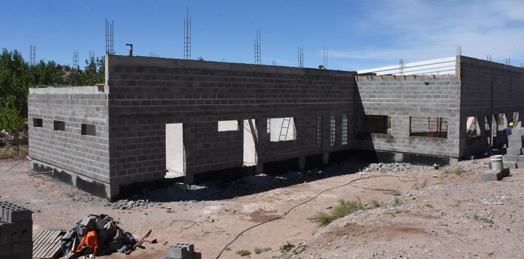 NEUQUENCOMAR's tweet photo. [#Políticas] Obras de servicios e infraestructura por 262 millones de pesos para el oeste ... - https://t.co/Wes001p3PV via @NEUQUENCOMAR https://t.co/xupGtxiE7r