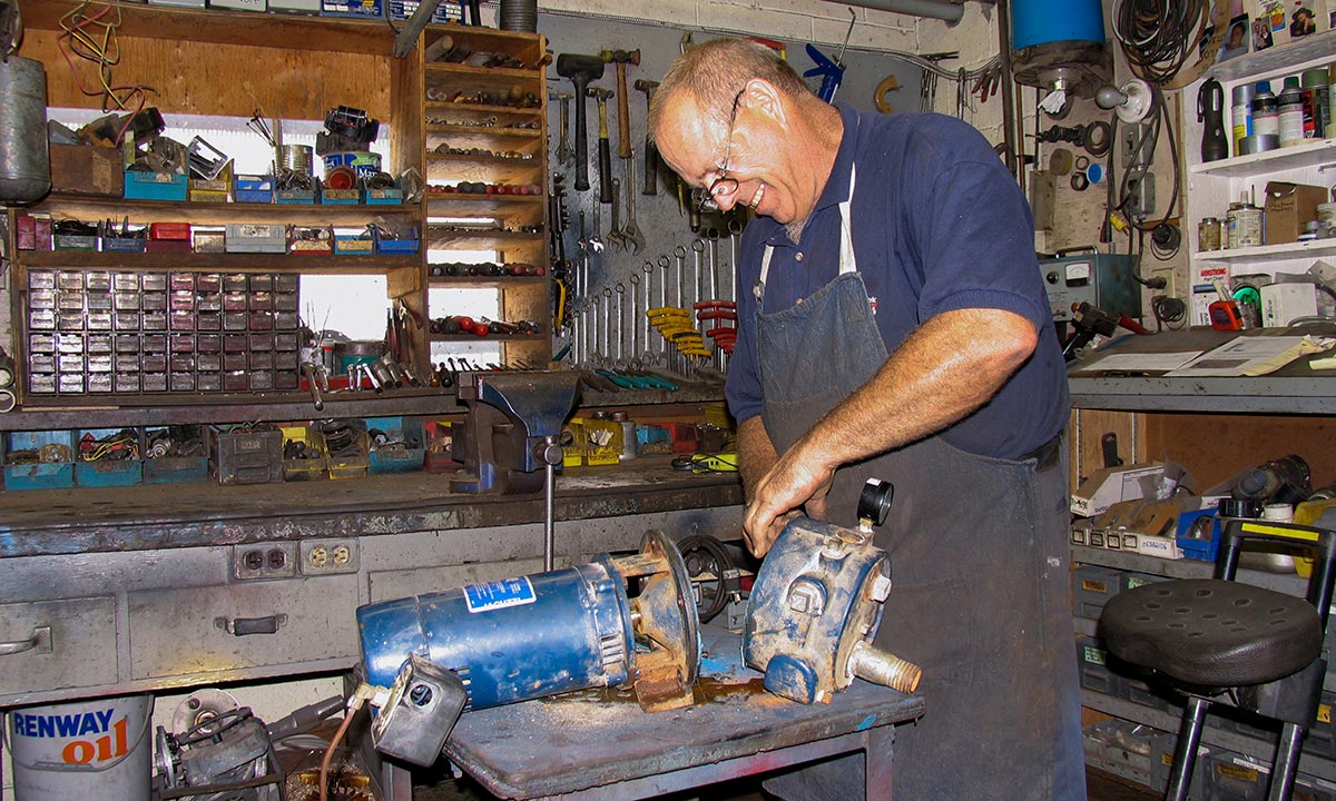 GME_Electric's tweet photo. We know how important it is to keep your equipment running well - anything less, and your bottom line will suffer! That’s why we make sure your #motors and #pumps are working efficiently.

Check us out at https://t.co/js2Pm9qs6s https://t.co/37t0GByMbD