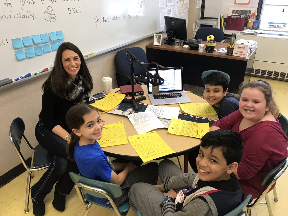 MrGoldsmusic's tweet photo. Hart Magnet Elementary’s first podcast of 2018.  4th Grade Reading Rocks! #hartradio #hartmagnet #readingchallenge2018 https://t.co/JrVL08aSgf