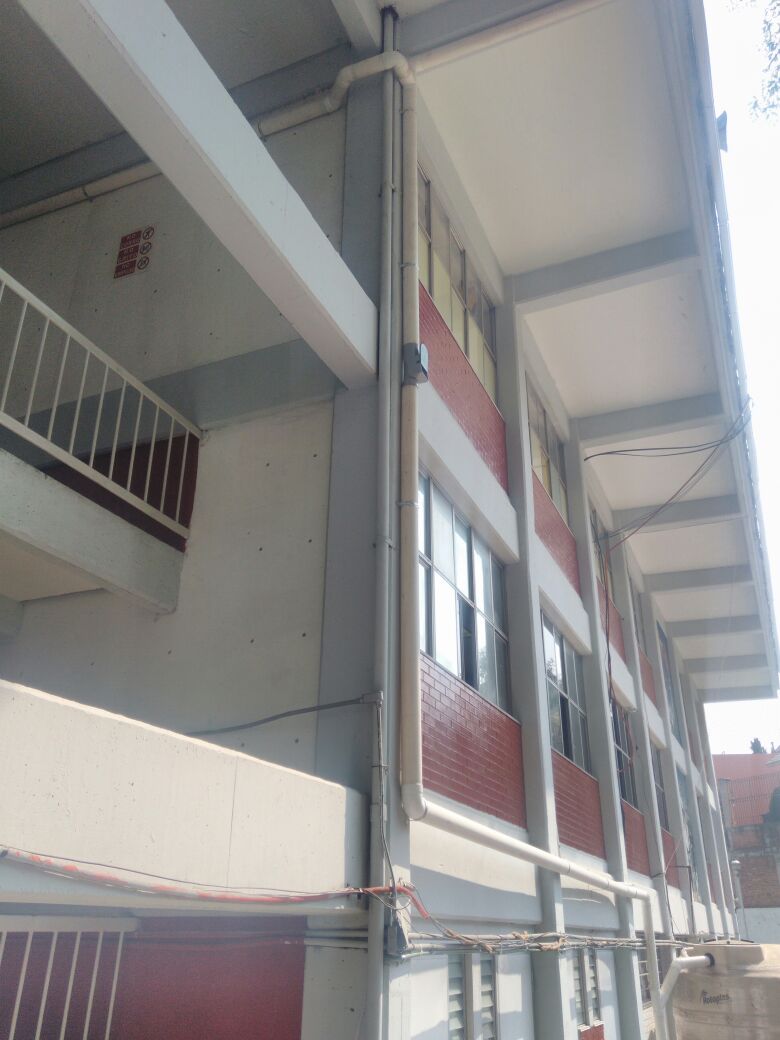 conalep_221's tweet photo. Cómo una parte de gestión del plantel con SEDEMA, se realizó la instalación del sistema de recolección de agua pluvial, que nos permitirá reducir nuestro consumo de agua. https://t.co/NHRIti4Ep4