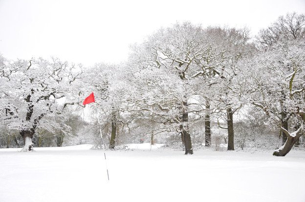VGC1893's tweet photo. As snow lay on many courses across Canada, the members of VGC took to the links and on January 6th we saw Canada's first HOLE IN ONE and FIRST EAGLE of 2018 happen on one of our par 4 holes! #gottoloveVGC #victoriawinter #golf #golfyearround #holeinone #yyj https://t.co/PrOTzW9Uzv