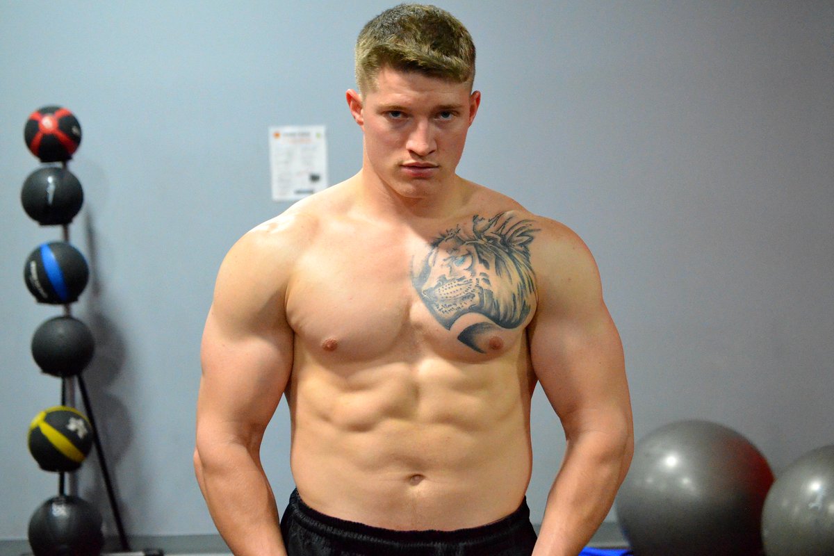 thetylerleo's tweet photo. Just a couple more weeks left of my bulk. I am currently 207lbs, and I can still keep up with the guys on the #basketball court on Monday and Wednesday nights! Haha! I hope everyone is having a fantastic day! ^_^ #motivation #fitness #thursdaythoughts #success #health https://t.co/gE0CQ10ZVw