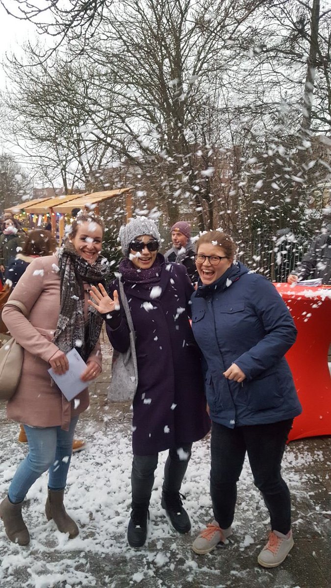 CBSVlinderboom's tweet photo. Vlinderboom collega’s kijken met veel plezier terug op een warme, wervelende, winterse @OctantNL winterfair. Sfeervolle 4de editie! https://t.co/wwR5GFLj83