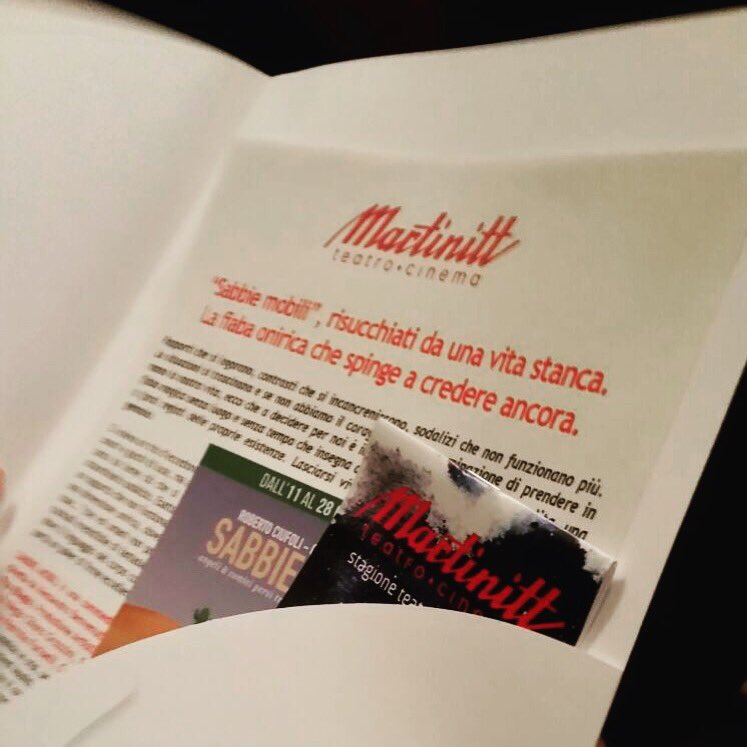 sevenblog_it's tweet photo. Al #Teatro #Martinitt di #Milano per la #prima di #SabbieMobili con #MaxPisu #Gaspare #RobertoCiufoli di #AlessandroBenvenuti https://t.co/e79NikSMN0