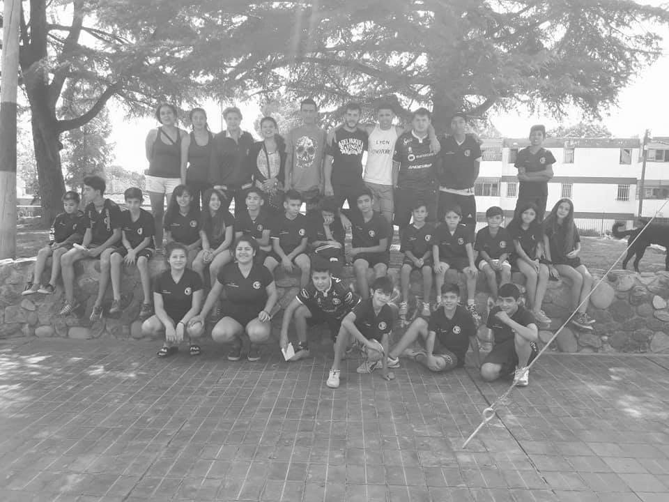 filialvh's tweet photo. Esta noche a partir de las 22:00 hs en el salón del Monoblock Laprida 3ra convocatoria para #EscueladeFutbol de la #FilialVH
Esperamos a todos los interesados, padres, madres #Niñosy #Jovenes de 6 a 18 Años. https://t.co/YdzsbxtLq0