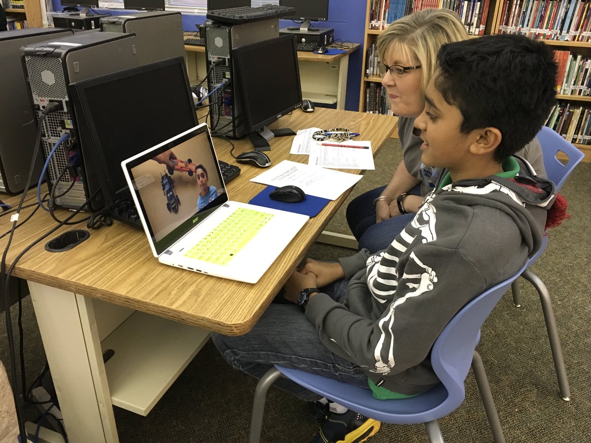 brownatwbms's tweet photo. WBMS Student Tech Fair - 15 kids going to county competition! #webbway #videoproduction #Robotics #fcstech2018 @webbbridge @WBMSprincipal @hurstwbmsap @mgarnerwbms @hoke https://t.co/N8nsgKmKnd