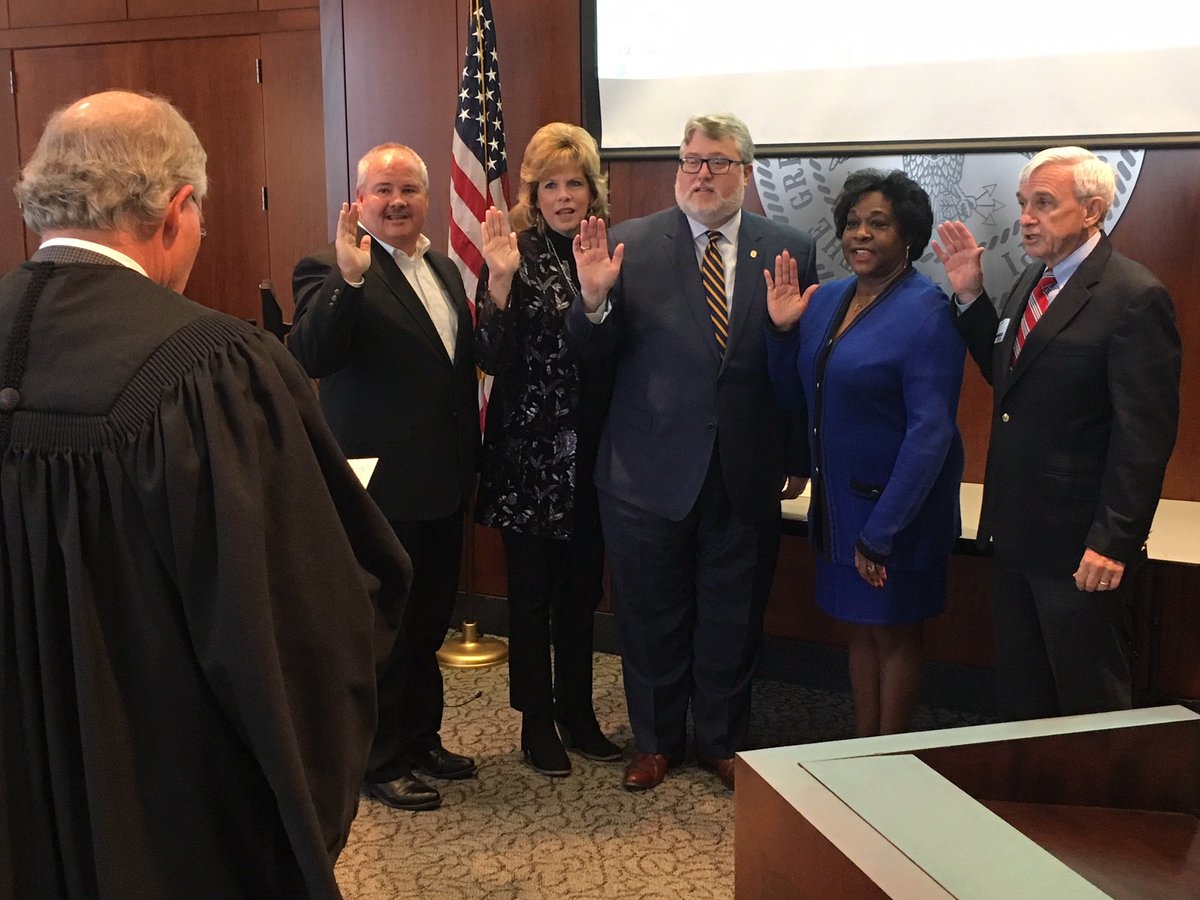 MS_DFA's tweet photo. A new year, a new PPRB Board. MissSupremeCourt Chief Justice William Waller swearing in the new PPRB board members (l-r) Jeffery Belk, Laura Jackson, Dr. Billy Morehead, Rita Wray and J.K. "Hoopy" Stringer. Not pictured is Leila Malatesta. https://t.co/YTVEkaxj9g