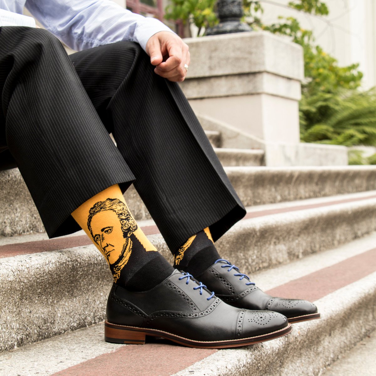 Socksmith's tweet photo. Happy Birthday, Alexander Hamilton! #alexanderhamilton #hamiltonbirthday #happybirthdayhamilton #hamiltonsocks #noboringsocks https://t.co/7jHnbJpVZp