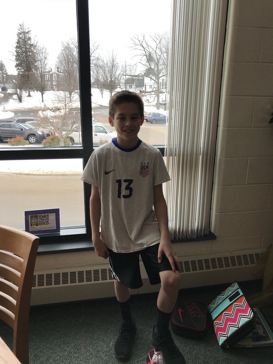 edelgrego's tweet photo. Memoir Wax Museum! #strongms #greenteam #rsd13ct https://t.co/KwzcpppkrF