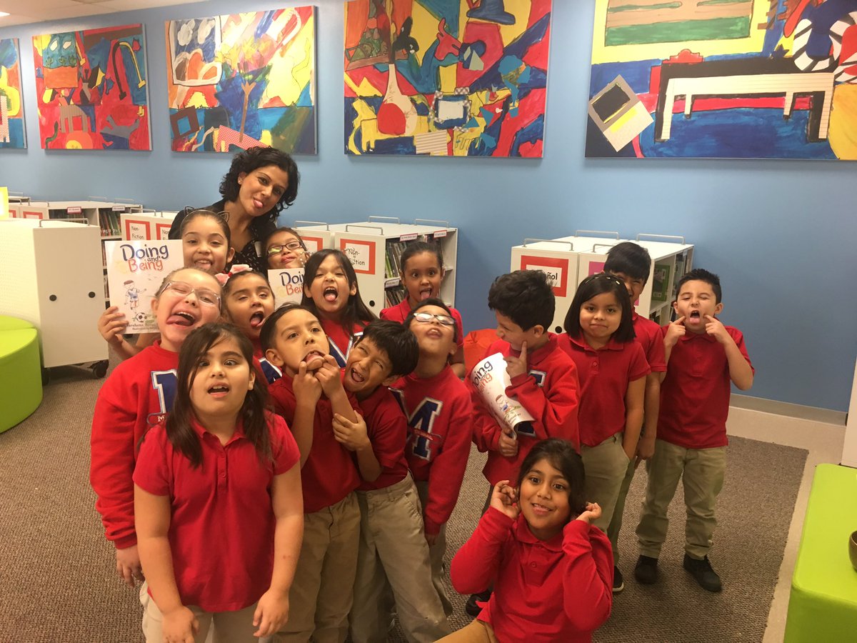 Suryanamaskar27's tweet photo. Bringing mindfulneas to children in classrooms makes my heart happy! #doingandbeing @momentous @BalboaPress @mindfulschools1 @HealingMB @Mindful_Schools https://t.co/XmlurKNm9N