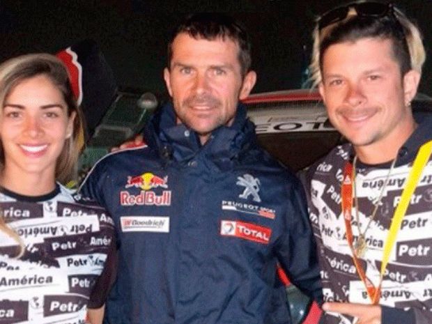 #RallyDakar <a href="/mario_hart/">MARIO HART</a> ayudó a Cyril Despres en Arequipa | VIDEO ►buff.ly/2D2SZKl