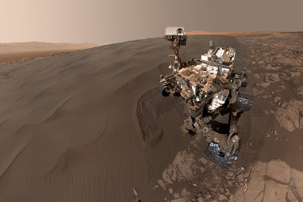 newscientist's tweet photo. Mars has ice sheets 130 metres thick hiding below its red dust https://t.co/Eba6cLlF3X https://t.co/iM5U0T89SB