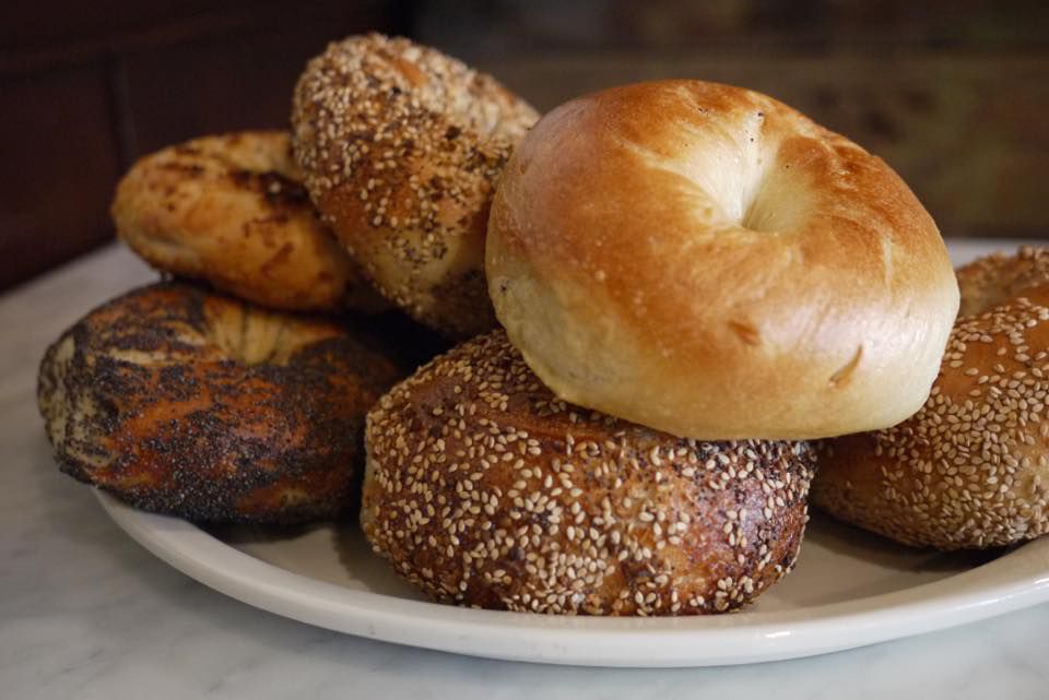 EaterNY's tweet image. A map of NYC’s best places to get a bagel ny.eater.com/maps/best-bage…