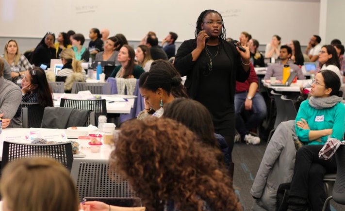 Competency_NYC's tweet photo. Here's @Khalilahloves of https://t.co/OozNHDm0MN presenting yesterday at our 2018 Winter Quarterly. Thank you for the invaluable perspective you bring to CRE, Khalilah. Your presentation was a huge hit and consciousness builder for the @MasteryNYC community. https://t.co/5HY0j7j14U