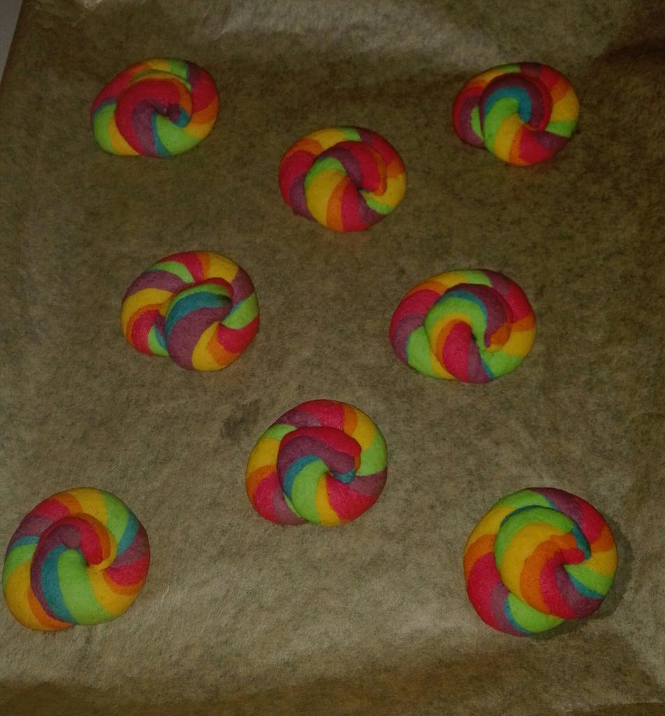 LinchenV2003's tweet photo. @RosannaPansino I made some unicorn poop cookies for my best friend's b-day next monday. What do you think? Greetings from Germany ❤ https://t.co/83voPu77o2