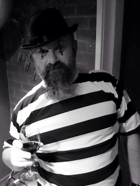 ShriekingSister's tweet photo. We're delighted to announce that one of the judges for our HARPE Awards is the fabulous Andy Love, director at @WildgooseDrama currently working on #YorkshireScandals https://t.co/C98ciGGc02