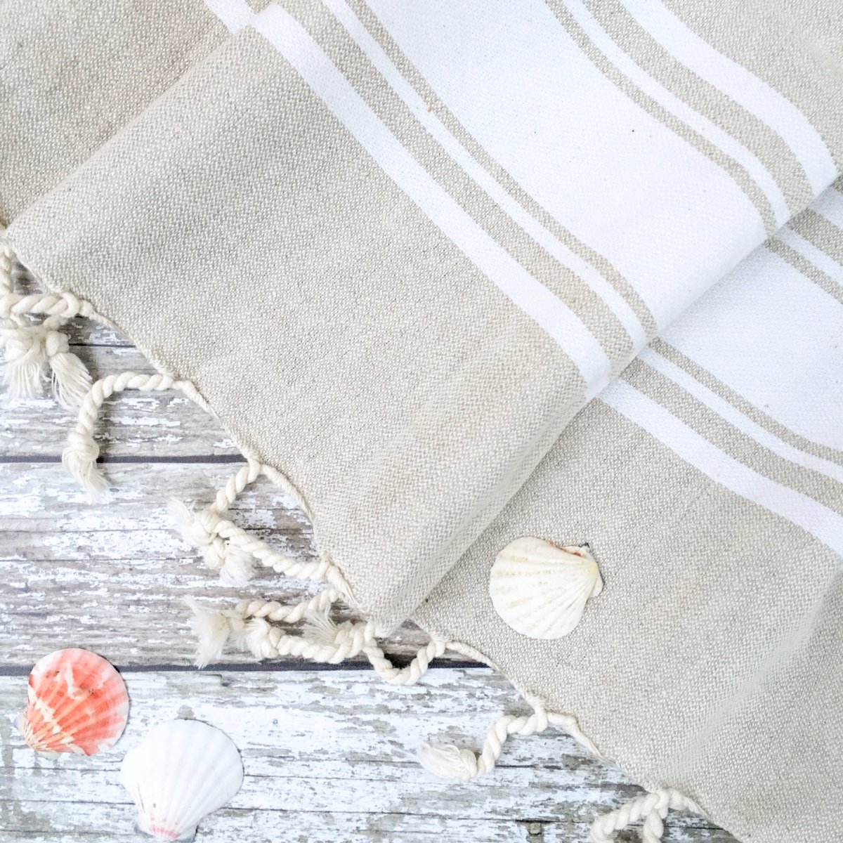 💥 Sneak peak of one of our new designs of hammam towels for SS18 - beautifully soft washed linen in natural hues - available on the website soon - hope you love! x 💥
#sandandsalt #beachlife #beachvibes #hammamtowel #packlight #holidayaccessories #beachaccessories #holidayinspo
