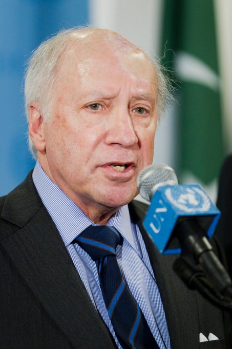 View image on Twitter