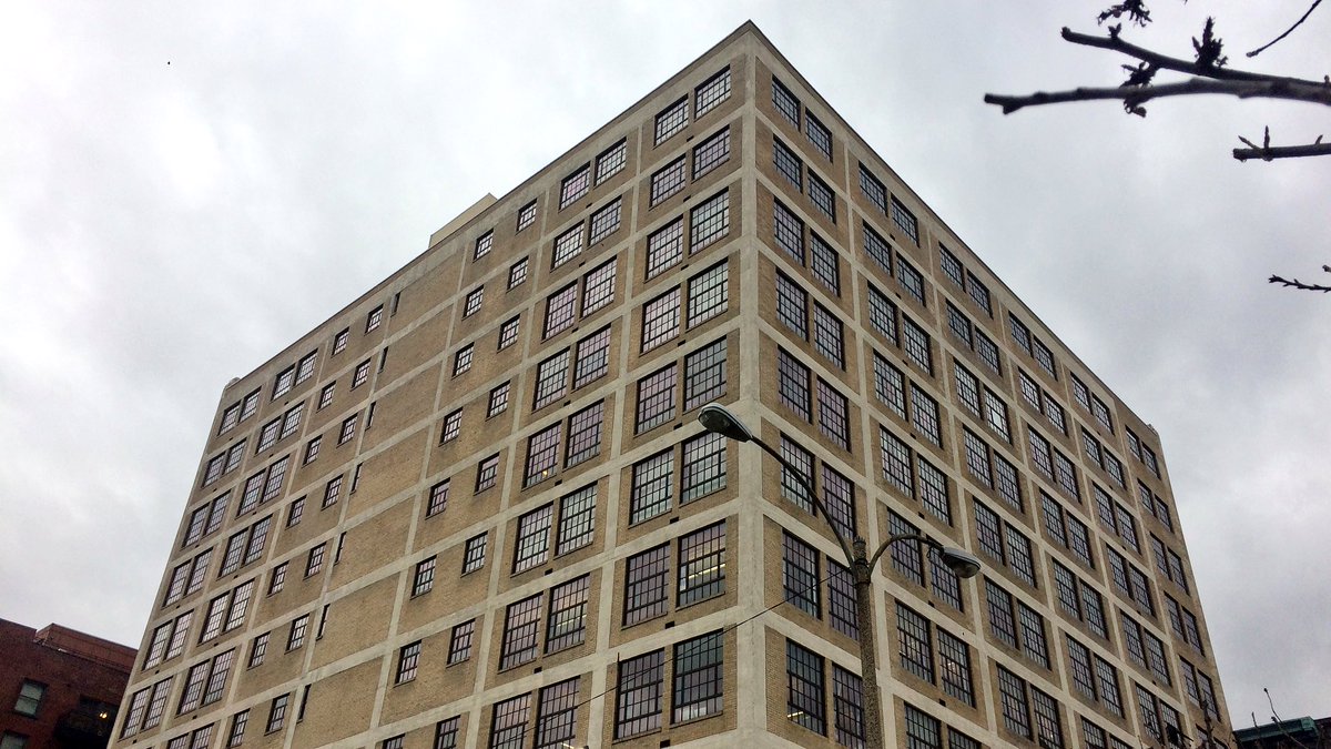 1307washington's tweet photo. Good stories. #downtownstl #stl https://t.co/f69uD1MBDW