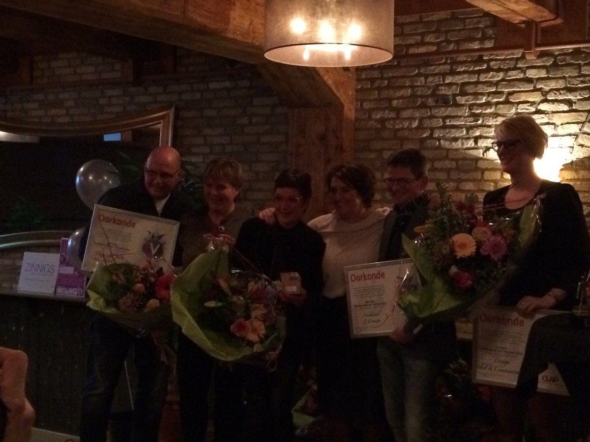 RustenburgJ's tweet photo. Winnaars van ondernemersprijs 2017 Anna Paulowna #OVAP gewonnen door La Première en Schra Tweewielers! #rabokvnh https://t.co/Eubz57wg2k