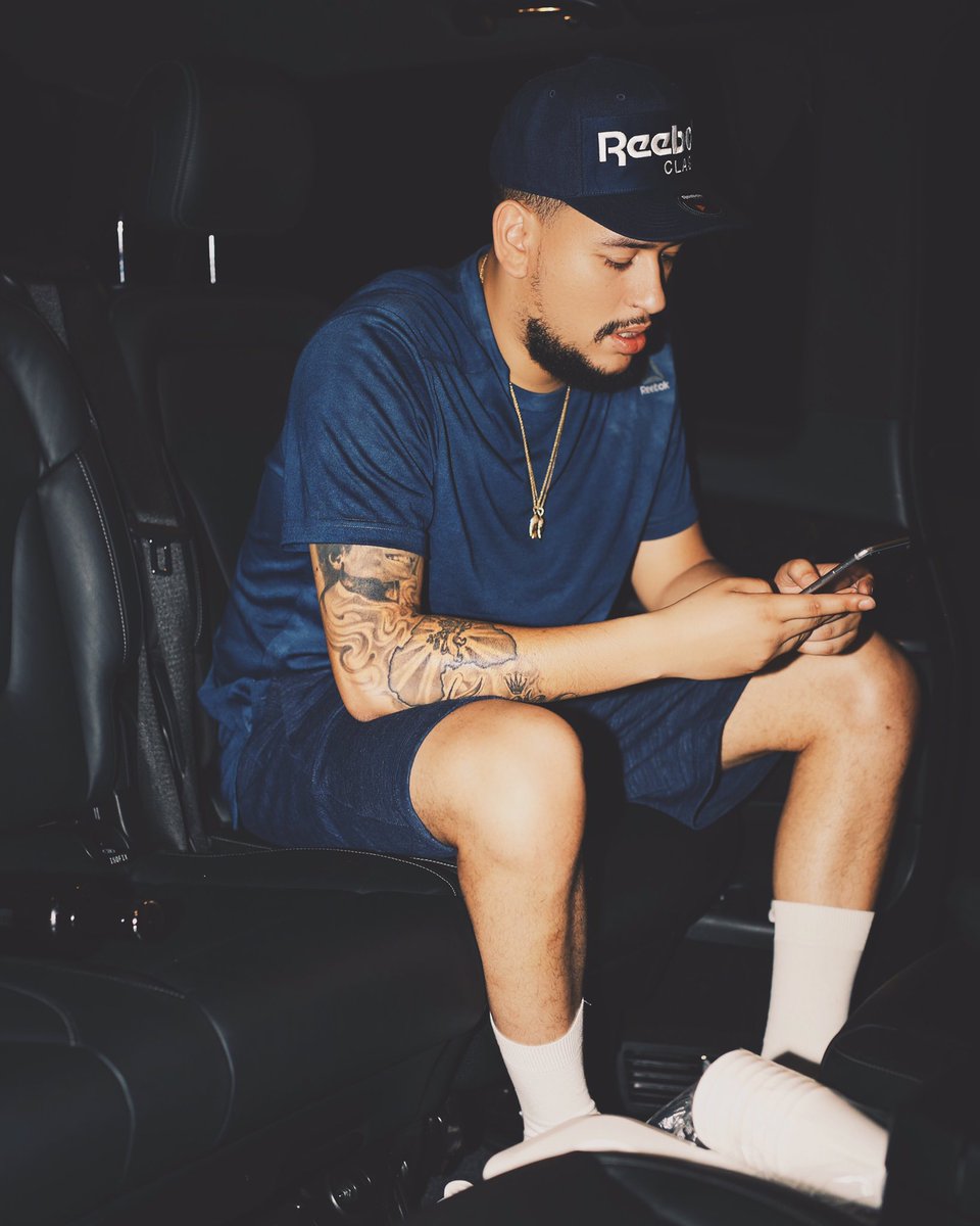 TrinityMolo's tweet image. Please Dont Put Me On Snapchats Um Throwin Phones Off The Balcony...🎶🎶Ehhhh Bad Habit She Gone Lose It Like New Balance...☀🌞☔Too Savage💧🌈🌊🌍👑