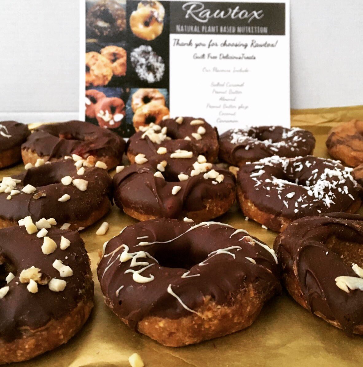 A snack with swag 🍩
The ultimate fitness snack to fuel you through your day or workouts! 💪🍩 rawtox.co.uk