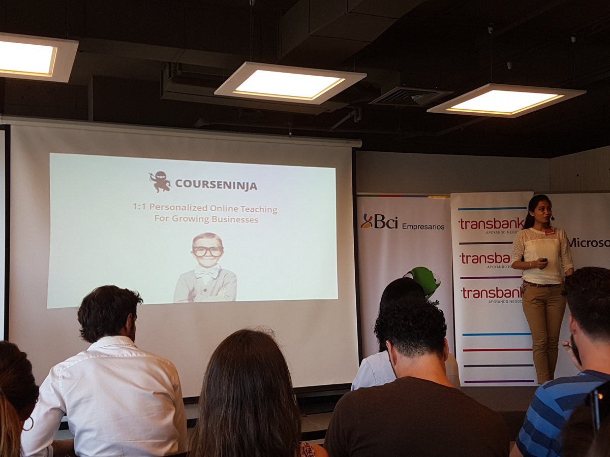 Pauli_SalazarT's tweet photo. #Demodayg18 de #StartUpChile apoyando a Ankita! #courseninja https://t.co/AFyqxKy3OM