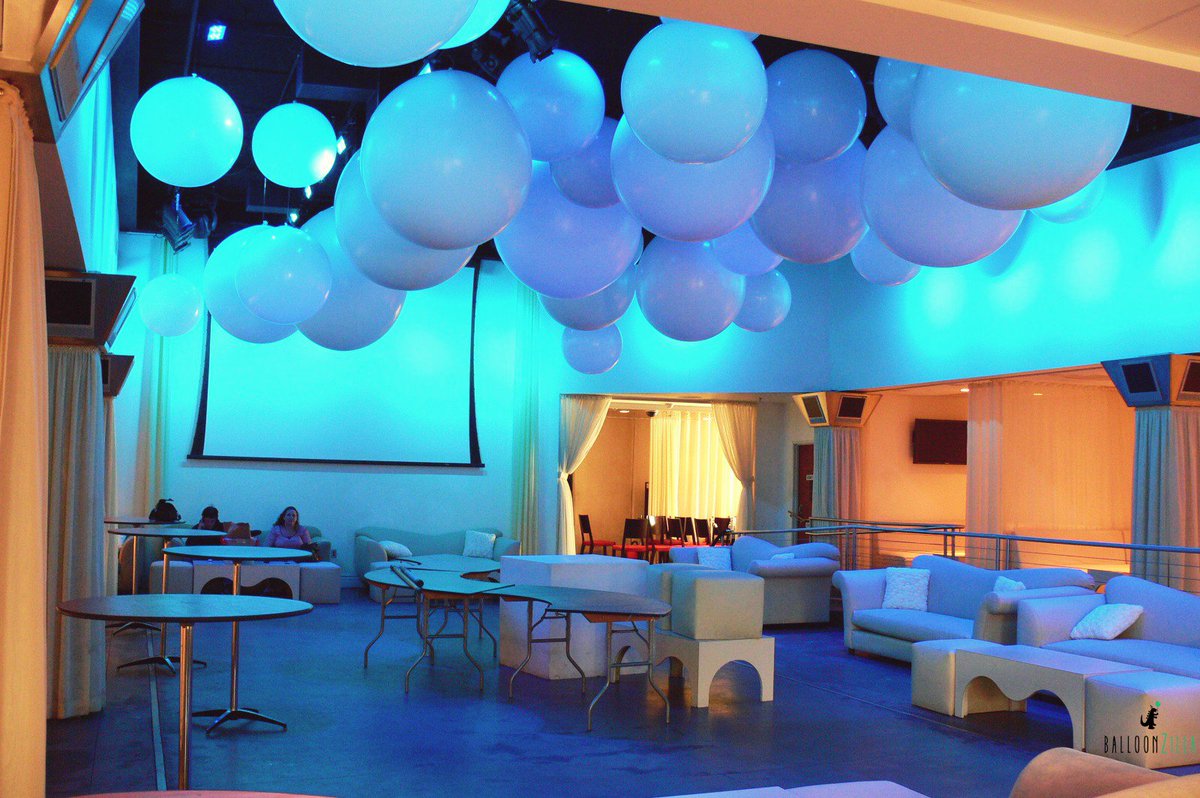 balloonzilla's tweet photo. All the best things in life GLOW! 😮 #thursdaythoughts
🎈
💙
☄
🎈
#balloons #balloon #balloonzilla #events #event #customballoons #glowinthedark #blue #corporateevents #fun #party #partydecor #partyplanner  #nightlife #floatingballoons #looseballoons #b2bevents #eventprofs https://t.co/qS5Iuq3BVJ