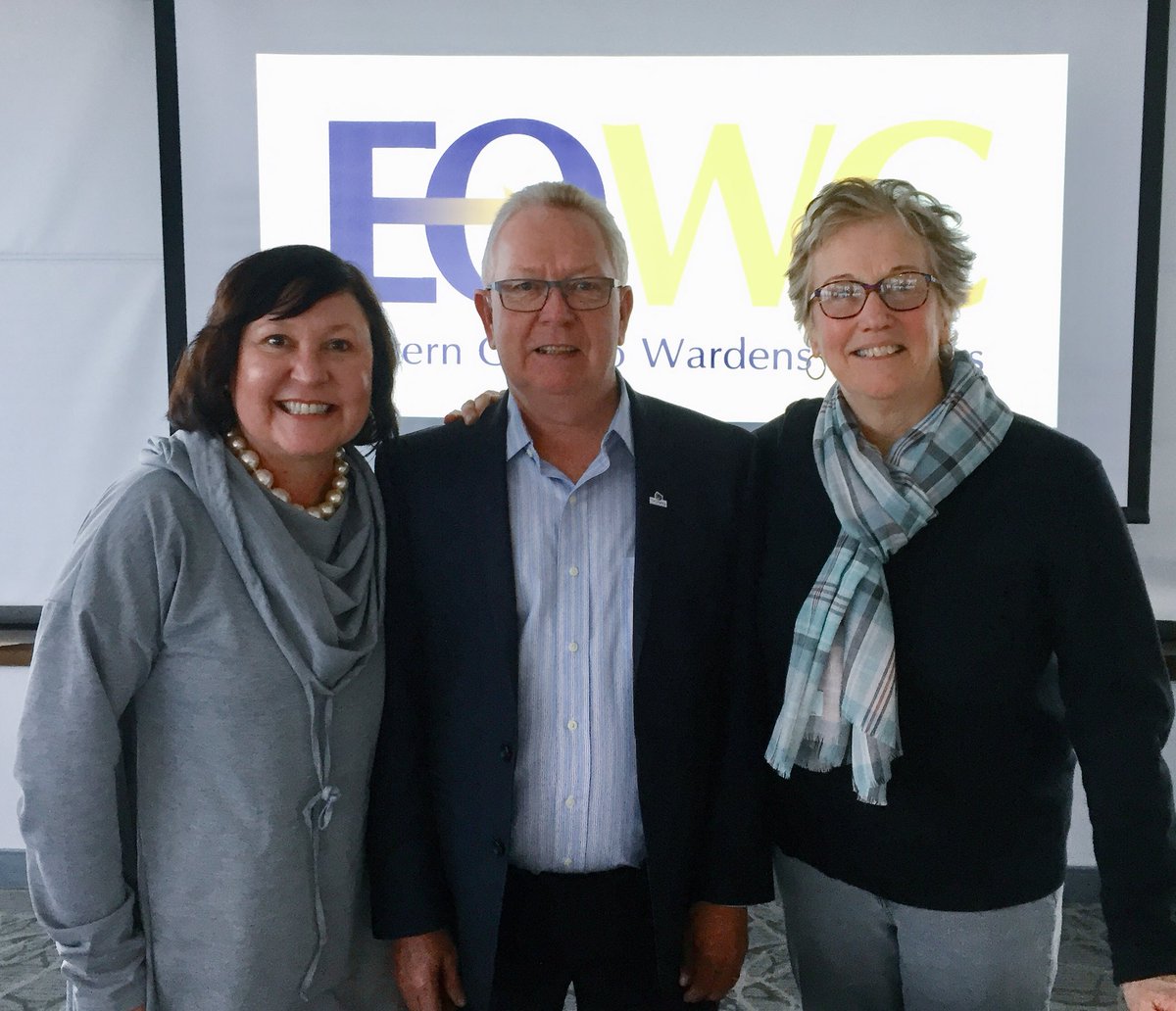 EOWC_ON's tweet photo. Outgoing #EOWC Chair @RQuaiff with the newly-elected 2018 Vice-Chair @MayorJennMurphy and 2018 Chair @RobinTheMayor #onpoli https://t.co/LuyQkxQjmK