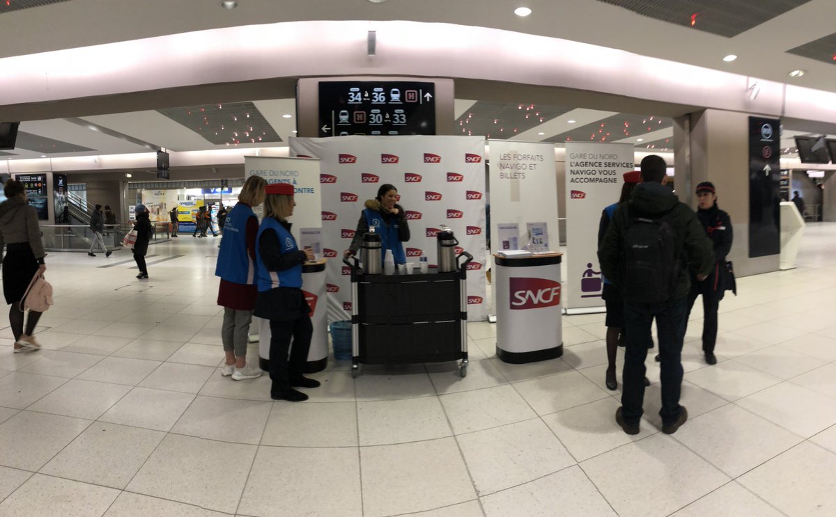 caroleperchemin's tweet photo. Venez rencontrer les agents de la Gare du Nord en mezzanine le lundi 15 Janvier 2018 de 14h à 16h autour d’un ☕️pour échanger sur la validation et le pass Navigo 😀 https://t.co/EbQSZGJGhP