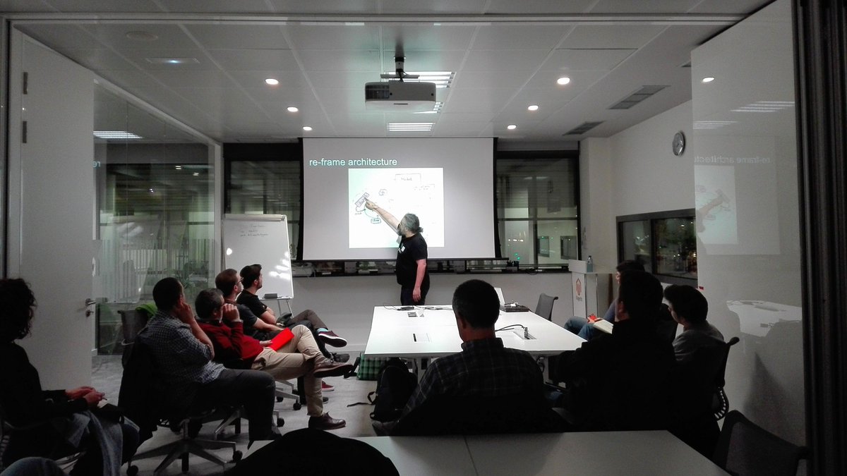 rojo_angel's tweet image. Awesome "Effects, coeffects & subscriptions: a pit of success for SPAs" talk at @bcnswcraft bit.ly/2lI4OuR
@trikitrok is back! 🤘
