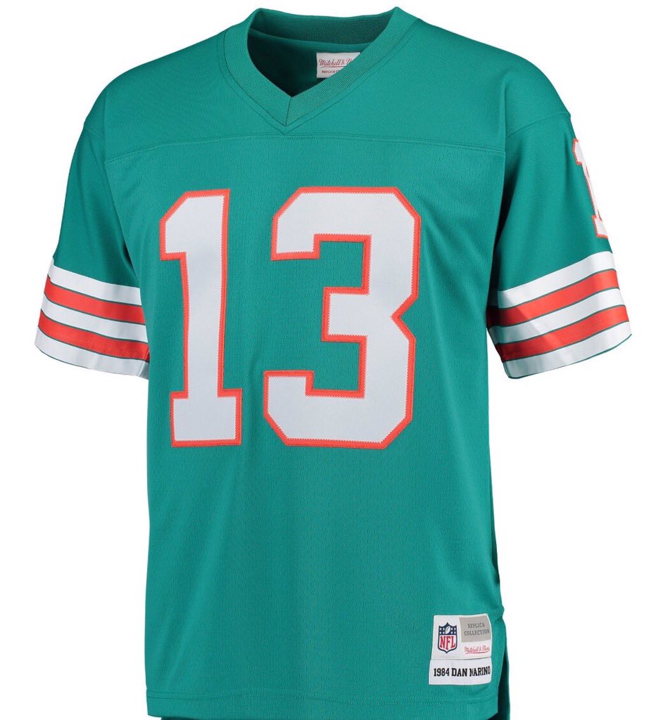 Super70sSports's tweet photo. Remember how great the NFL looked before Nike got its dirty hands on the uniforms? --> https://t.co/2OtPzY2i5I https://t.co/pwOgV1NyB9