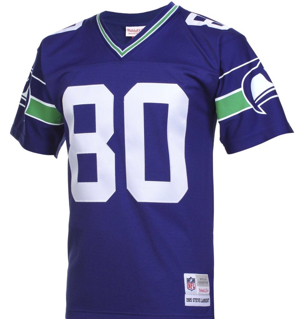 Super70sSports's tweet photo. Remember how great the NFL looked before Nike got its dirty hands on the uniforms? --> https://t.co/2OtPzY2i5I https://t.co/pwOgV1NyB9