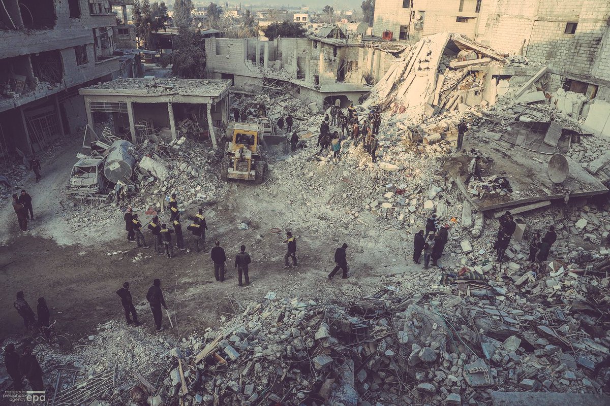 Linashamy's tweet photo. Heavy military campaign on Idleb with massive bombing on Idleb& Hama rural in the north and on besieged E_Ghouta in the south by Assad regime,Iranian militias & Russia
From death to another. A suffering for Syrians only death can end.
#WITH_IDLIB
#WithGhouta
Photo from Ghouta https://t.co/XG5kifJh9x