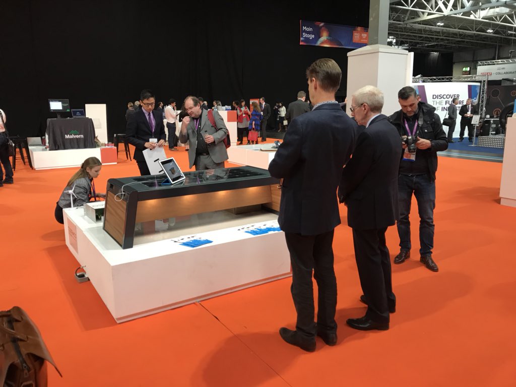 WorldofESF's tweet photo. #belfasthourni our solar powered Stellar bench offering USB mobile phone charging, WI-FI and LED Lighting #stellarbench #solarpower #smartcities @WorldofESF https://t.co/X7YNETDpPb