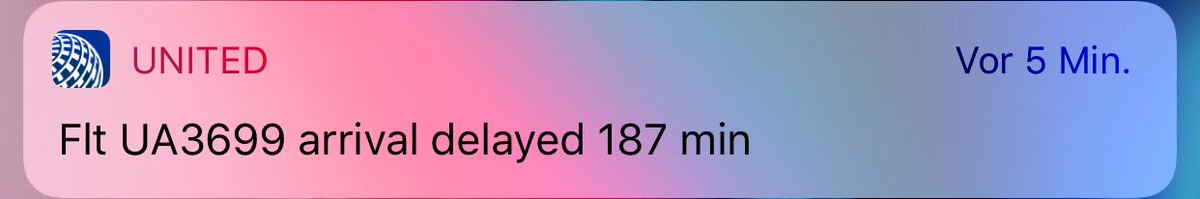 3 hours stuck on plane, 1 glas water + stroopwafel, United &amp; MSP Airport: Thank you for so much attention to detail