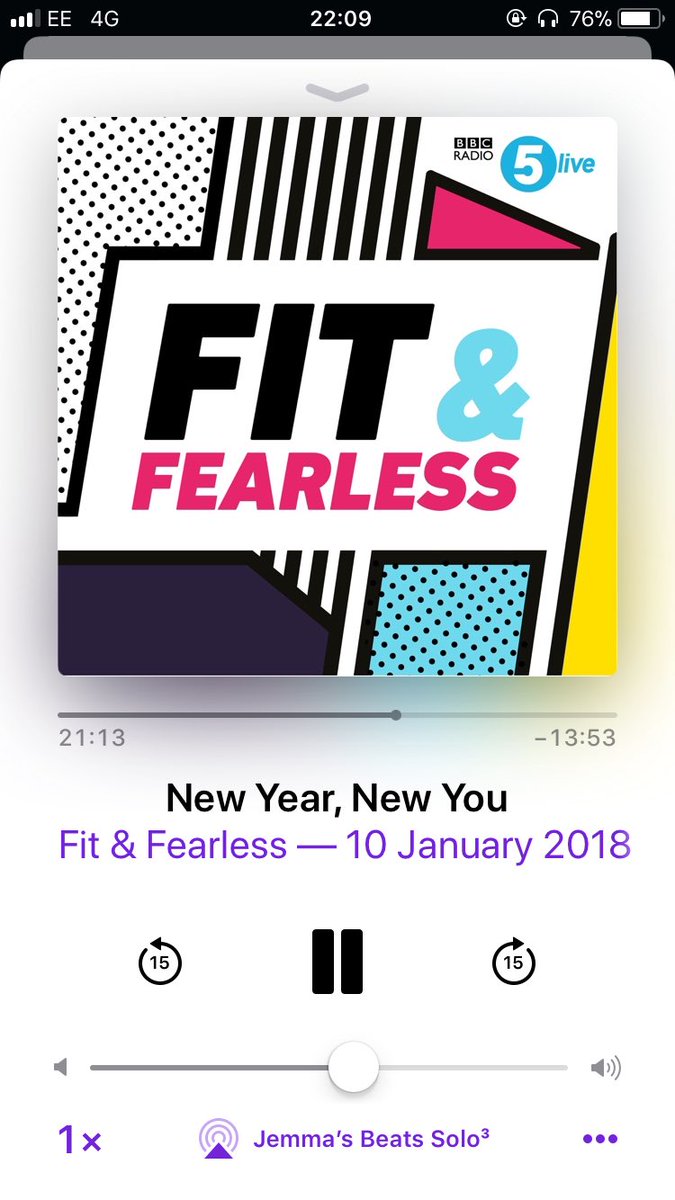 Chilling and listening to @zannavandijk @tallyrye podcast👌🏼🎧