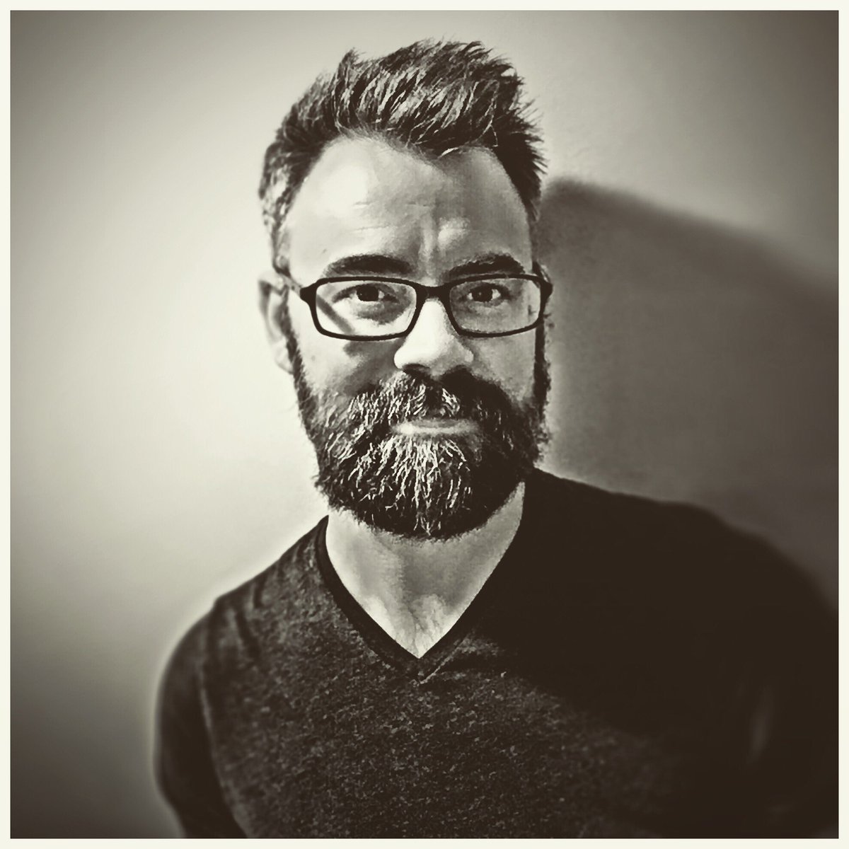 ChrisMurphyHub's tweet photo. So, my beard spoke to me again today. It told me I’m to no longer refer to it as a beard, but I’m to call it a #FacialForest. #WinterChris #beard #bearded #beardlife #beardgang #beardedmen #beardedguy #beardsofTwitter #beards #beardstyle #beardman https://t.co/EPp8KwAFXX