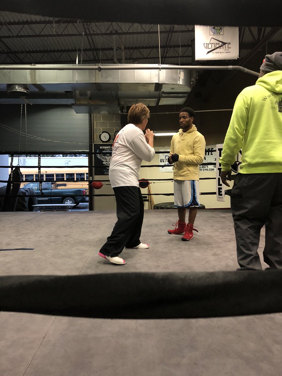 CMartinBoxing's tweet photo. Helping out North Carolina’s Lightweight Champ for his next fight on February 23rd! 🥊 #boxing #NCboxing https://t.co/eC1V9GFnrJ