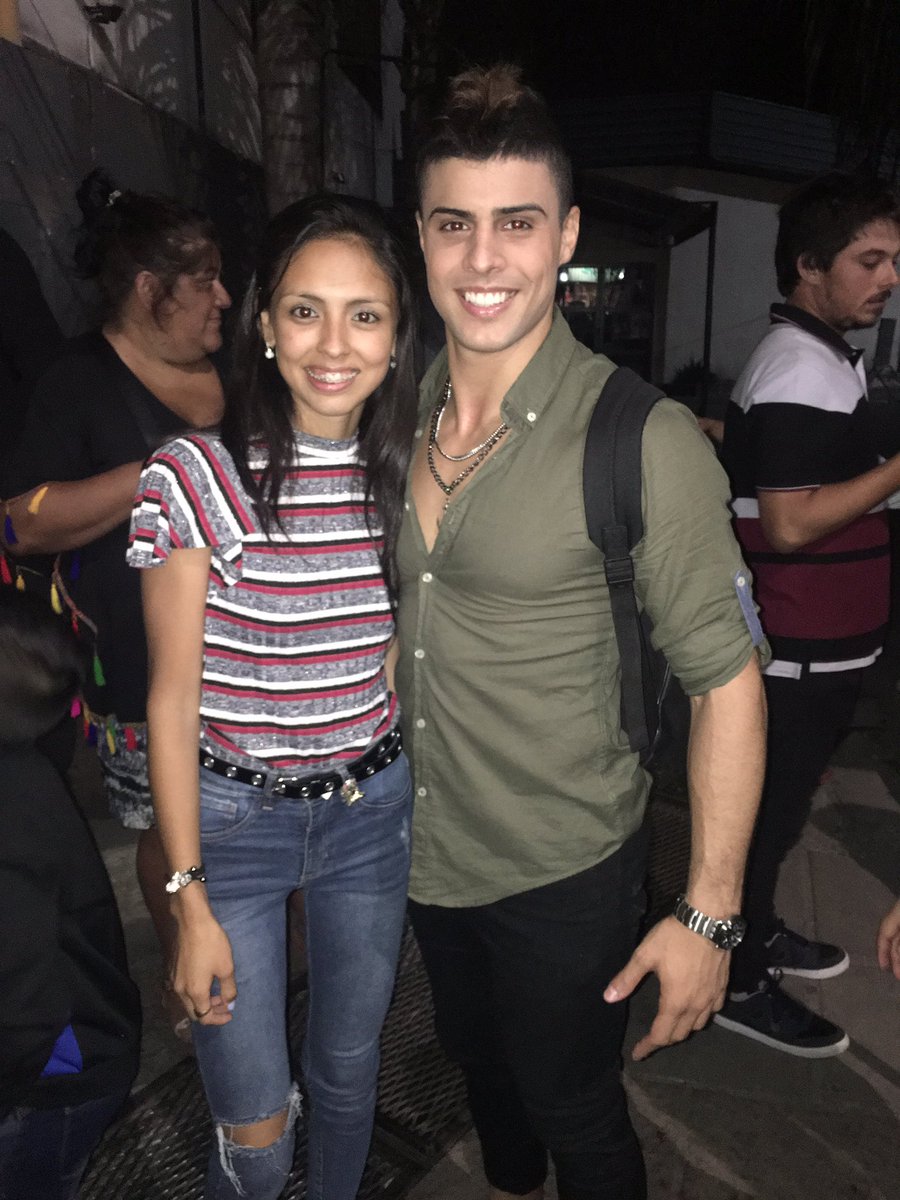 MonzonRocio_'s tweet photo. @fginsua ❤✨ #explosivos https://t.co/8qohD9Gbad
