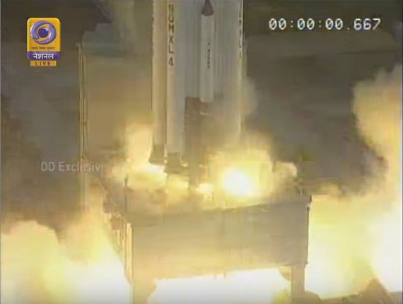 DDNational's tweet image. CONGRATULATIONS #ISRO!!
@isro successfully launches 100th satellite #Cartosat-2 series from Satish Dhawan Space Centre at #Sriharikota. 
#PSLVC40 #PSLV 
@PMOIndia