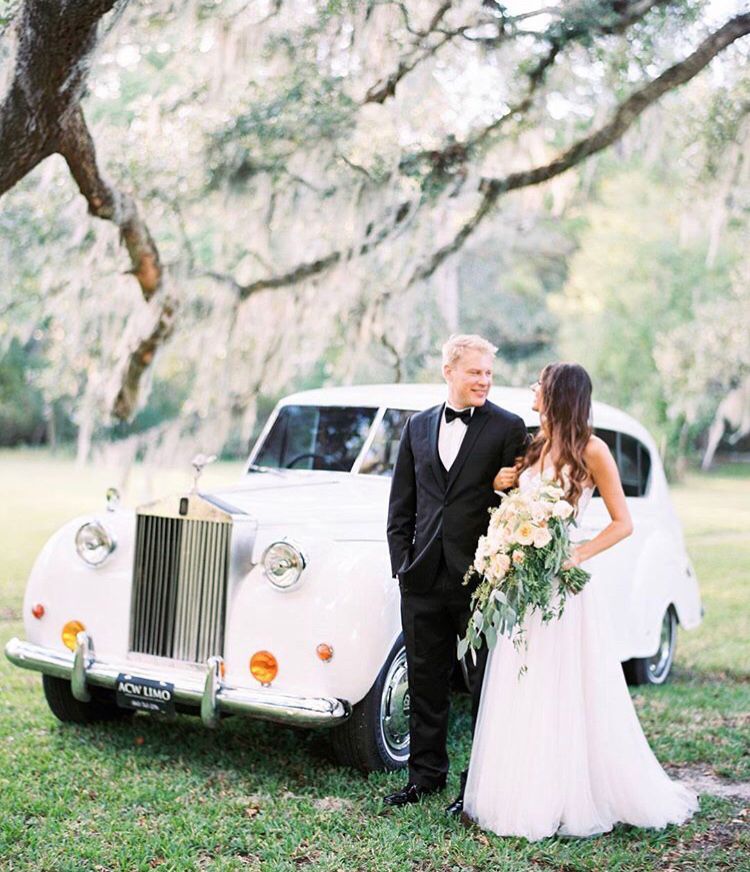 evsuite's tweet photo. Check out this amazing getaway car🚘😍 Every bride and groom needs this! Repost: @costalbride https://t.co/gI5PLh23N0