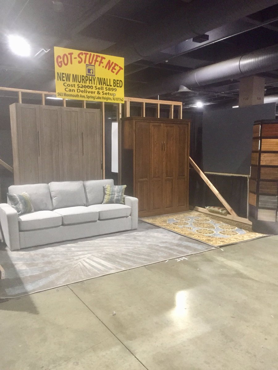 MurphybedsBroR1's tweet image. @PhillyHomeShow getting set up &amp;amp; ready to go in booth #319! 
#Murphybeds@BrotherRene #maximizingspace #Murphybeds #Murphysofa