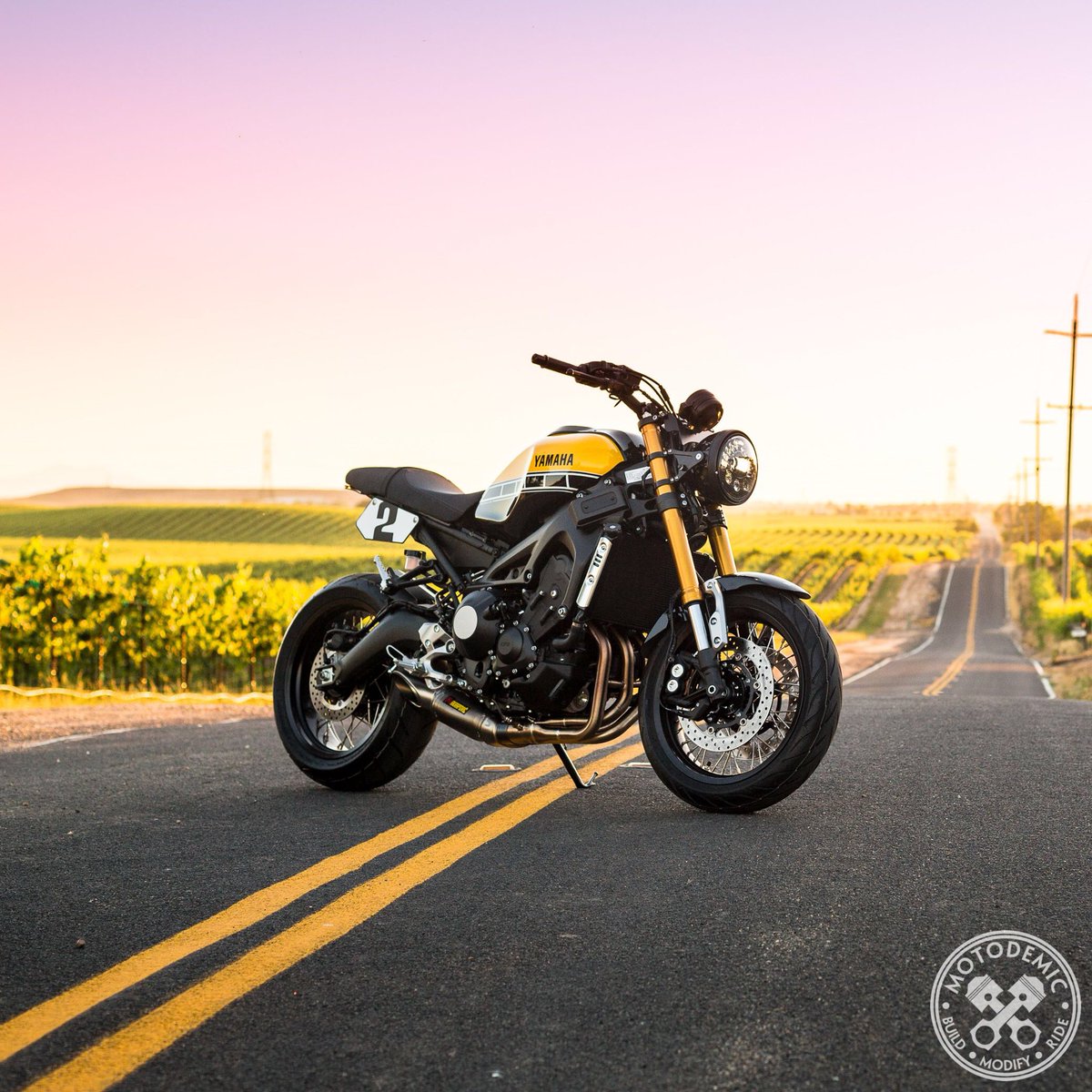 motodemic's tweet photo. • Crave • Who else is feeling the winter time blues? #hurryupspring⠀
::⠀
#motodemic #buildmodifyride⠀
::⠀
#jwspeaker #yamahaxsr #yamaha #xsr900 #60thanniversary #sportheritage #fastersons #yardbuilt #mt09 #fz09 https://t.co/BhIIlKLc70