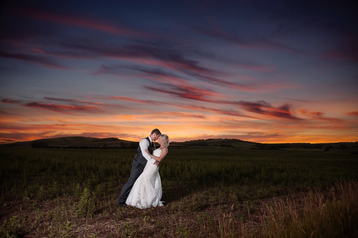 I love a good sunset photo session!
.
#yycweddingplanner #yycweddingcoordinator #calgaryweddingplanner #yycweddings