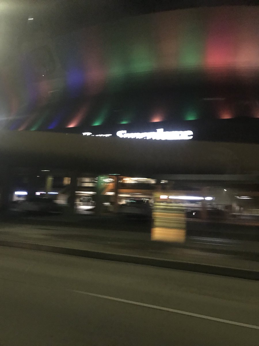 MCarpenterLegal's tweet photo. #teamblue #skogames18 driving past the Metrodome!  #points https://t.co/U5pIEi5Z8s