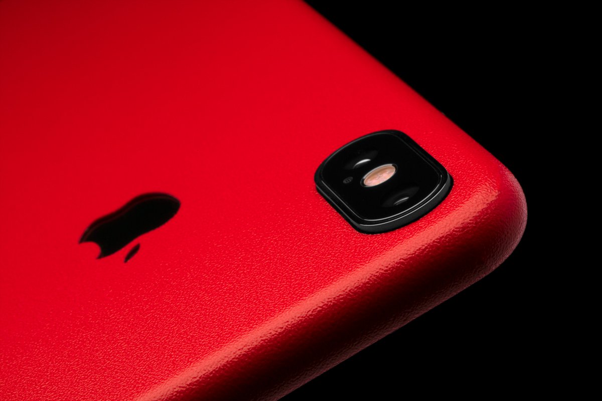 dbrand's tweet photo. 🍎 https://t.co/OUpmfmkypz