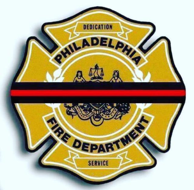 wjklenk's tweet photo. #RedLightsForMatt ON again tonight (here in #Abington) in memory of Lt. Matthew LeTourneau @PhillyFireDept #Engine45 #LODD #PhillyFire @PhillyFireNews https://t.co/htIs1xqOEs