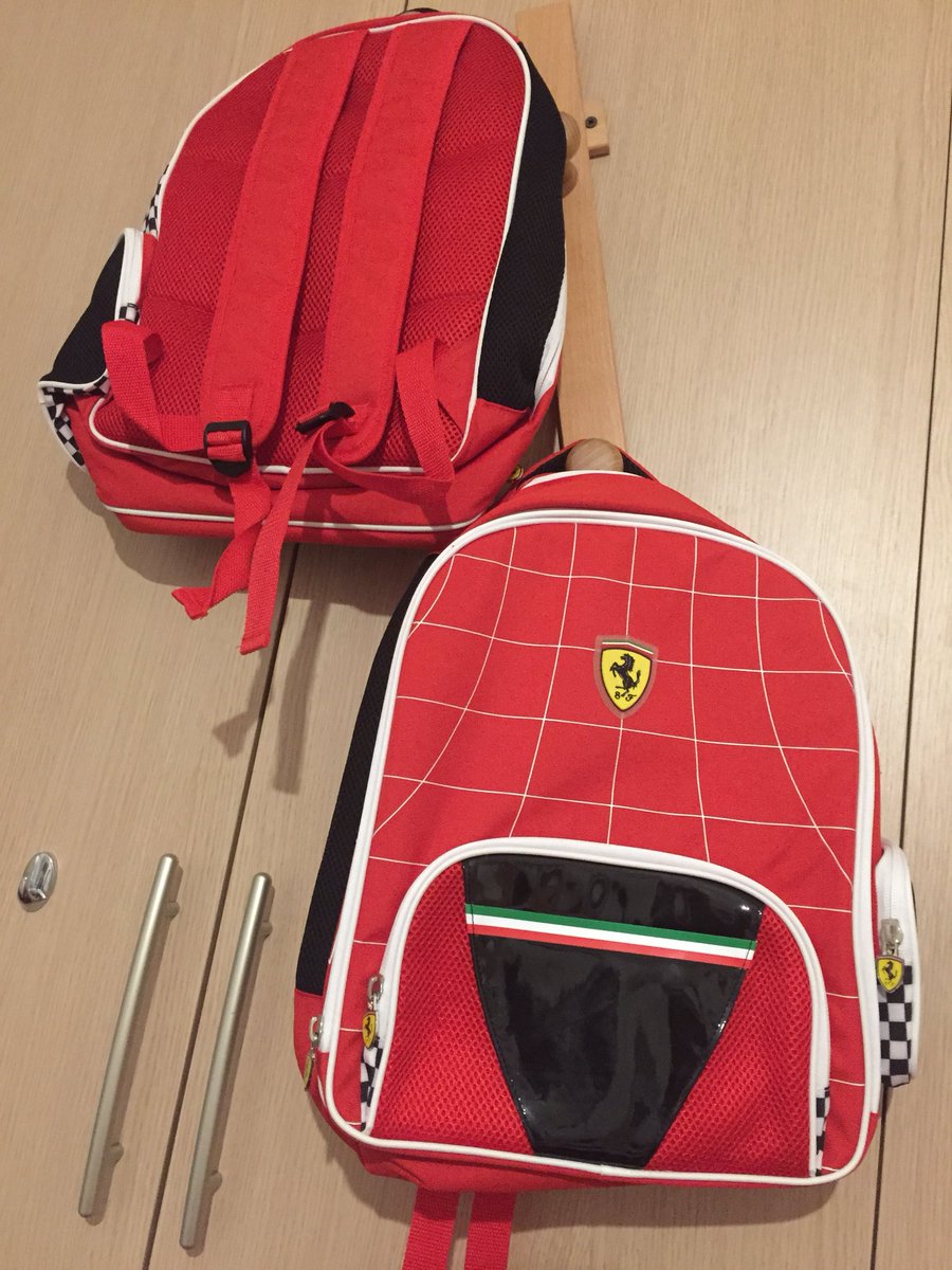 nieke_aereta's tweet photo. 52) Ini jg ranselku pribadi. Nyiiis keren selangit. Aku beli 2. Yg satu buatku pribadi, yang 1 masuk slot PO Italy 2018. Asik kan emak2 keren pakenya beginian. Bukan tas tante2๐ Apa lg buat sekolah, 1 kata : Awesome! Mungkin bahkan satu sekolah ga ada yg pk. #FerrariModenaItaly https://t.co/CaWNht26Sf